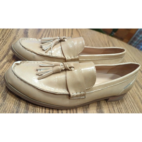 moow Shoes - Moow Women's Shiny‎ Tan Tassels Natural Slip-On Loafer Size US 9 (41) READ!